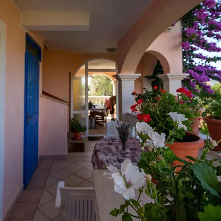 Oleander Apartment *
