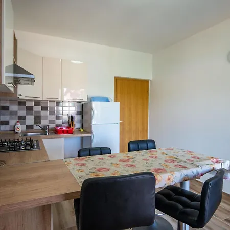 Oleander Apartment *